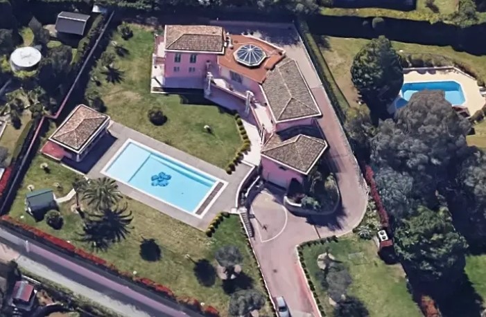 Божидар Живков и съпругата му Василка са собственици на френската фирма